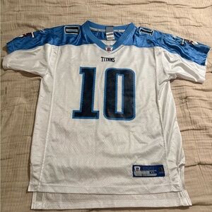 Reebok Tennessee titans Vince young boys extra large White and Blue Jersey